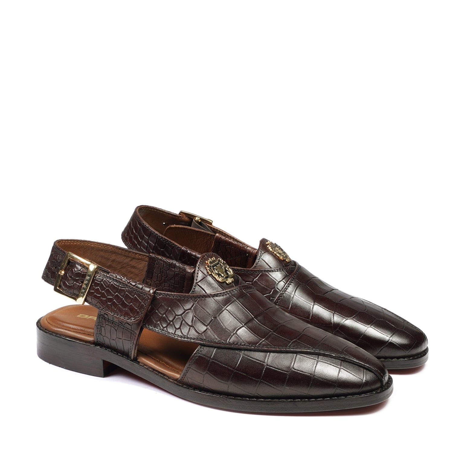 Yalangoch qizlarning külotlari bilan tushirilgan fotosuratlari