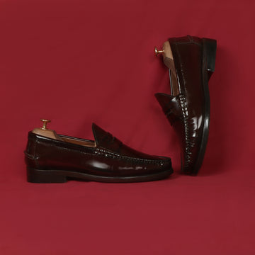 High Gloss Stitched Loafers with Squared Shape Patent Leather
