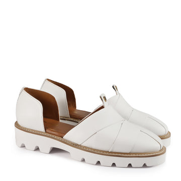 Cross Strapped White Peshawari Lightweight Chunky Sandal
