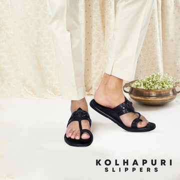 Traditional Kolhapuri Black slipper