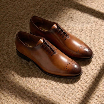 Tan Leather Oxford Lace-Up Shoes Whole Cut/One Piece Medallion Toe