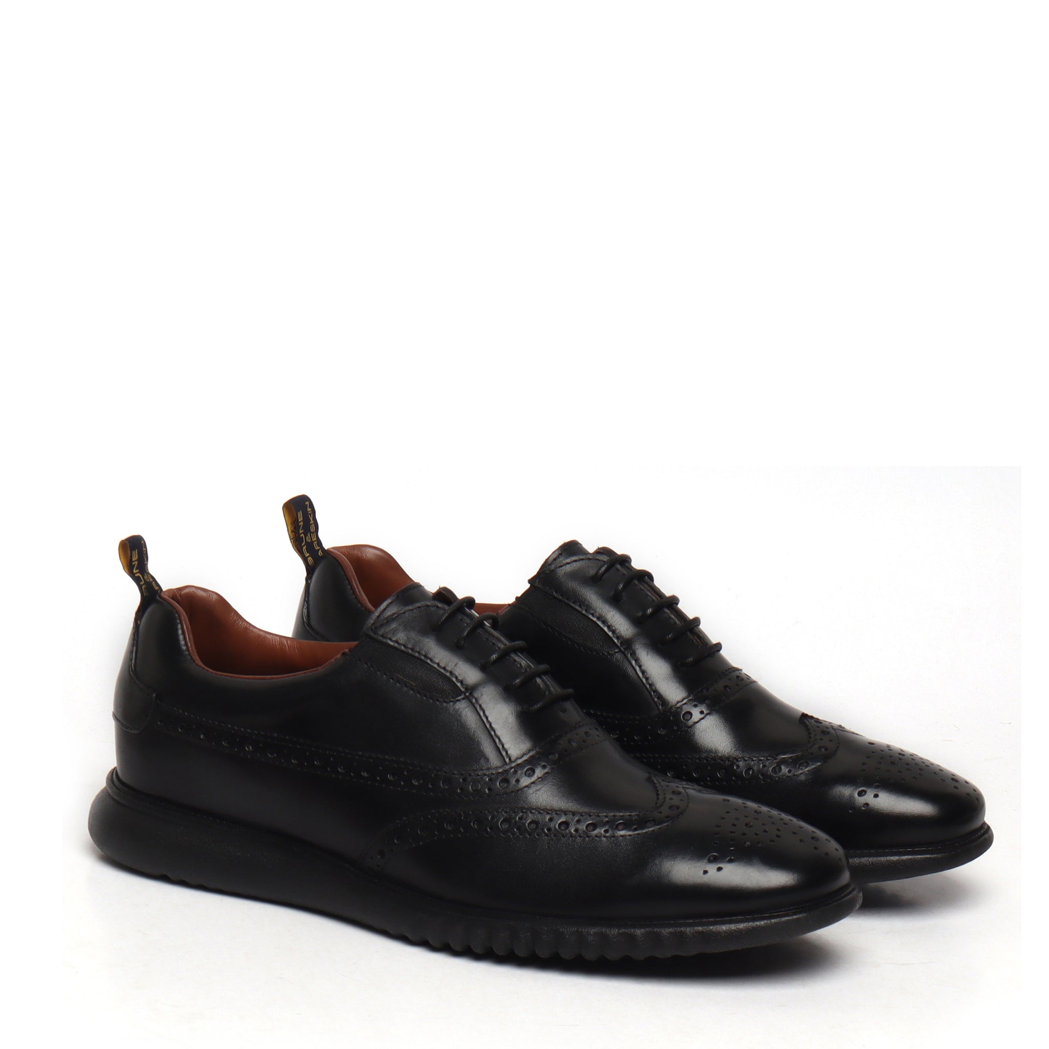 Light Weight Black Sneakers With Punching Brogue Oxford Lace-Up Closure
