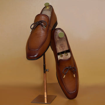 Bow Stylish Tassel Handcrafted Tan Textured Leather Slip-On