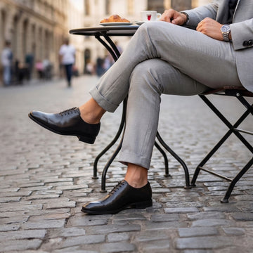 Black Sleek Toe Oxford Lace-Up Shoes