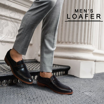 Black Leather Loafer with Contrasting Sole