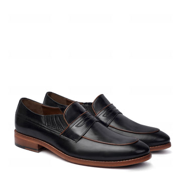 Black Leather Loafer with Contrasting Sole