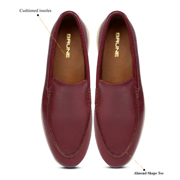 Women Yacht Slip-On Shoes in Textured Wine Leather