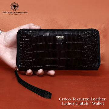Multi-Utility Black Ladies Clutch/Wallet in Deep Cut Croco Textured Leather with Zipper Closure