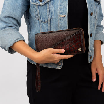 Ladies Clutch/Wallet in Dark Brown Center stitched Silhouette Deep Cut & Textured Leather