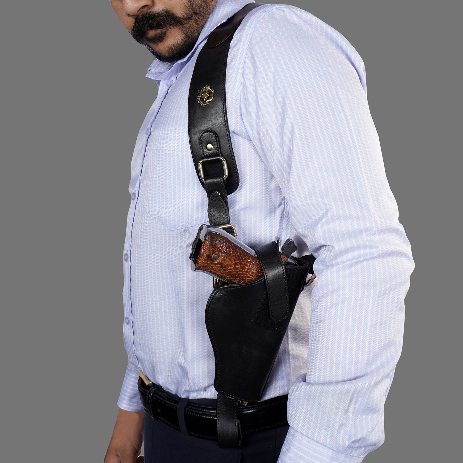 Single Shoulder Gun Holster in Black Genuine Leather With Metal Lion L