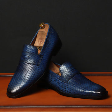 Snake Skin Textured Loafers in Blue Leather
