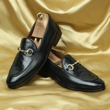 Buckle Detailing Loafers With Black Deep Cut Leather at Vamp