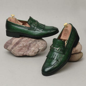 Green Deep Cut Slip-On Shoes with Fringes Horse-bit Buckled
