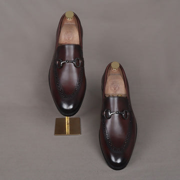 Contrasting Leather Loafers in Dark Brown Color