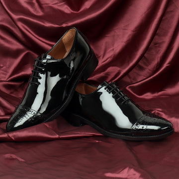Black Leather Punching Brogues With Cap Toe Medallion Toe Oxford Shoes By Brune & Bareskin